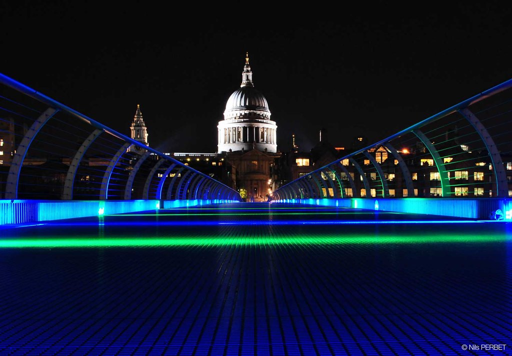 Millennium Bridge and Saint Paul's Cathedral